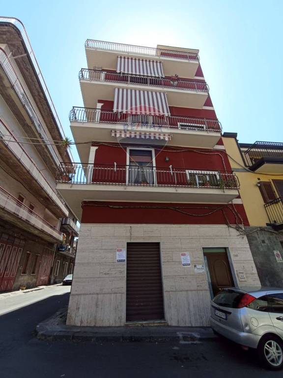 appartamento in vendita a Paternò in zona Centro Storico