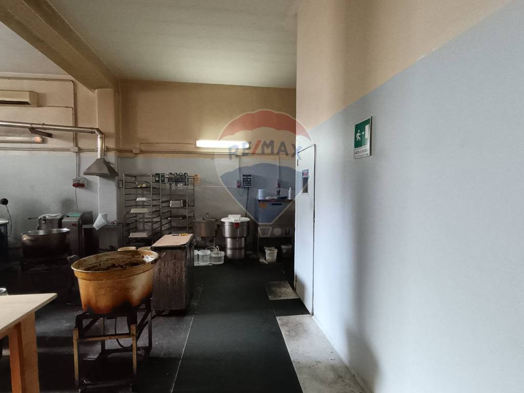 negozio in vendita a Paternò