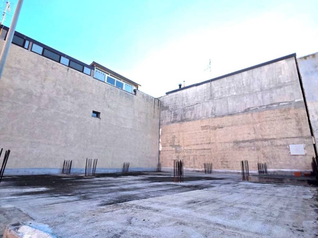 intera palazzina in vendita a Paternò