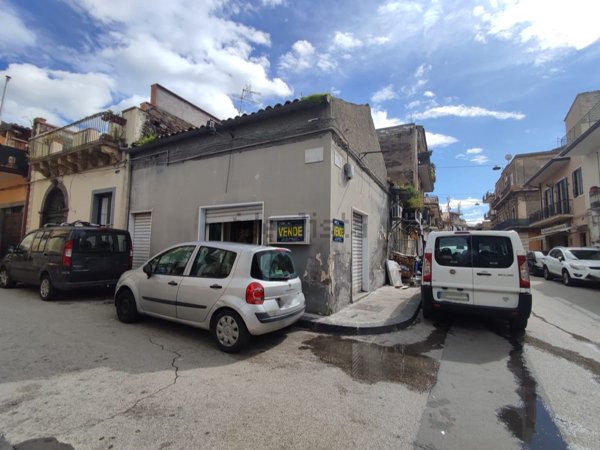 casa indipendente in vendita a Paternò