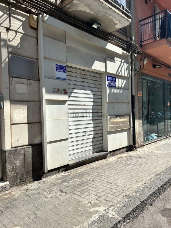 locale commerciale in vendita a Paternò