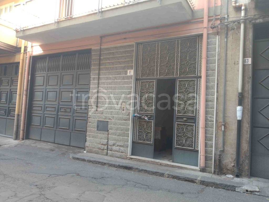 casa indipendente in vendita a Paternò