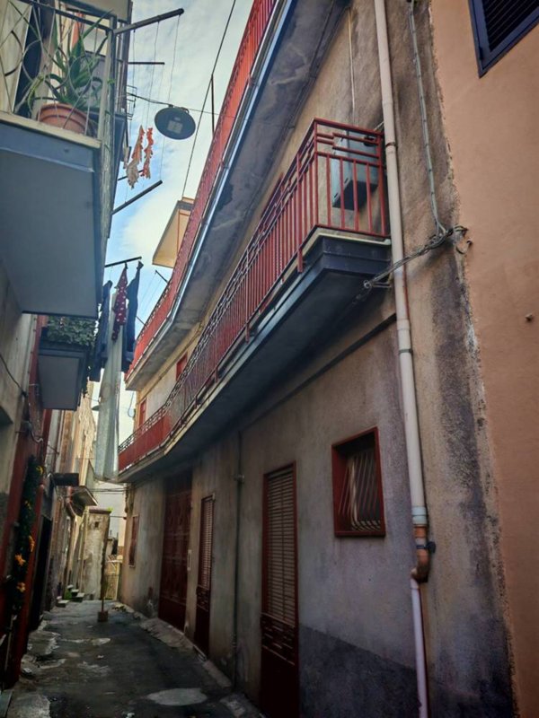 casa indipendente in vendita a Paternò in zona Centro Storico