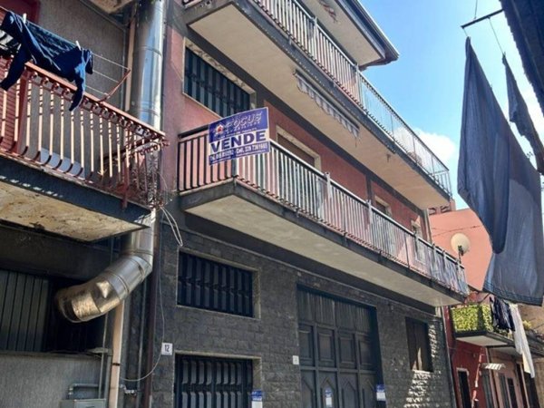 casa indipendente in vendita a Paternò in zona Centro Storico