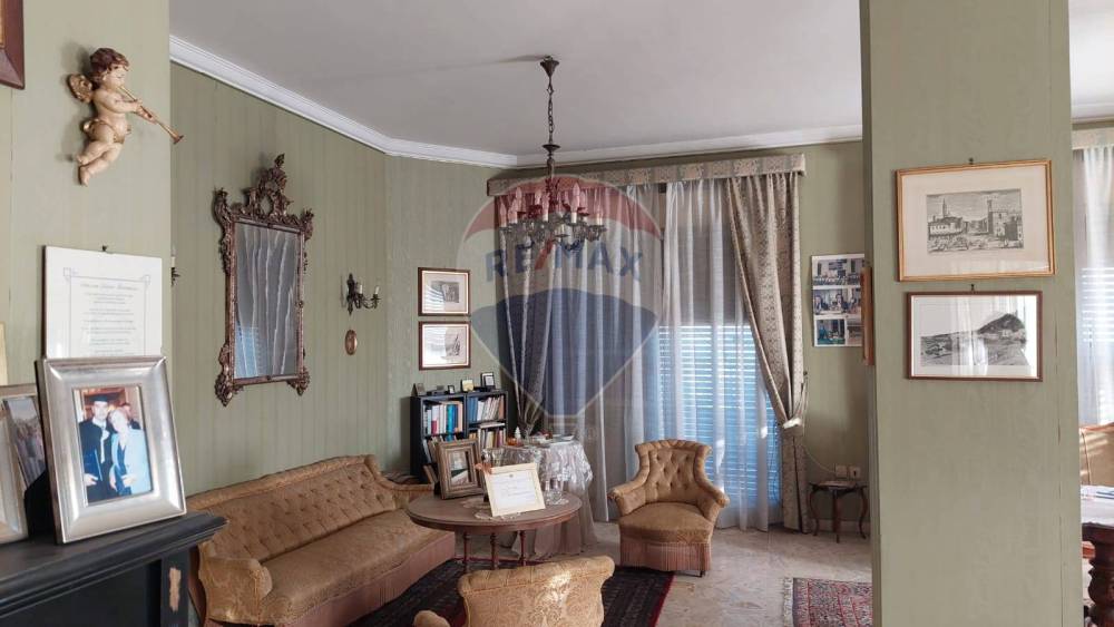 appartamento in vendita a Paternò in zona Centro Storico