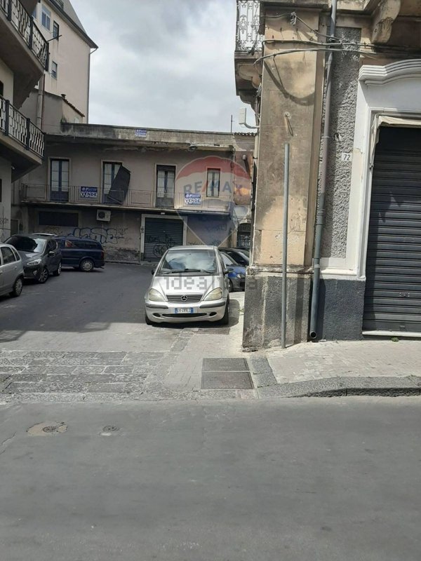 appartamento in vendita a Paternò in zona Centro Storico