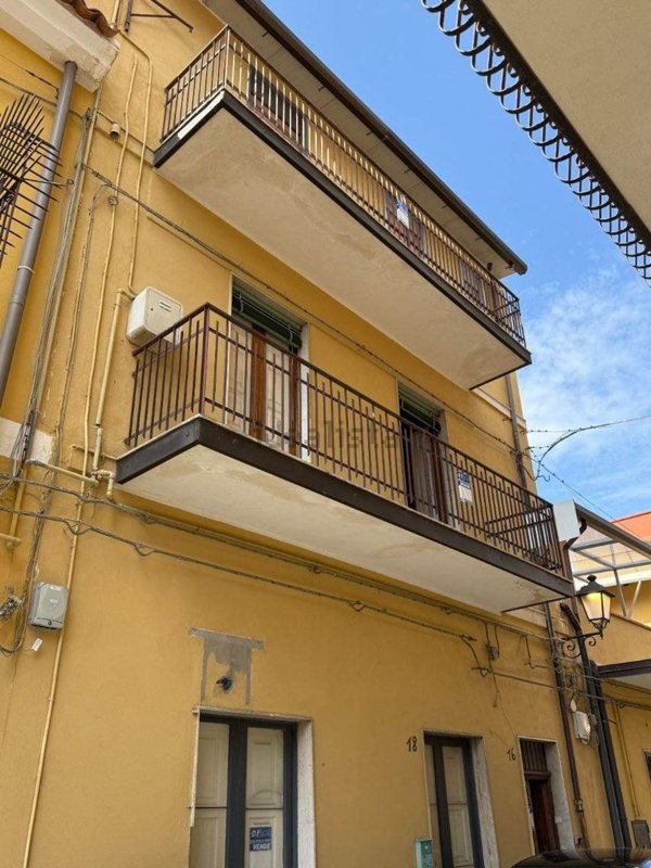 casa indipendente in vendita a Paternò in zona Centro Storico