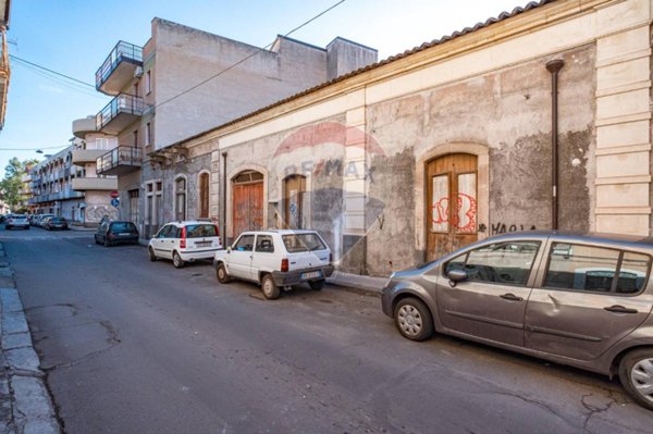 casa indipendente in vendita a Paternò