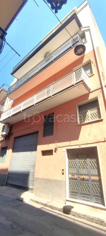 appartamento in vendita a Paternò in zona Centro Storico