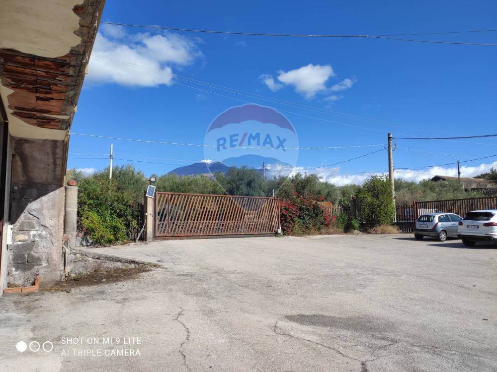 locale di sgombero in vendita a Paternò