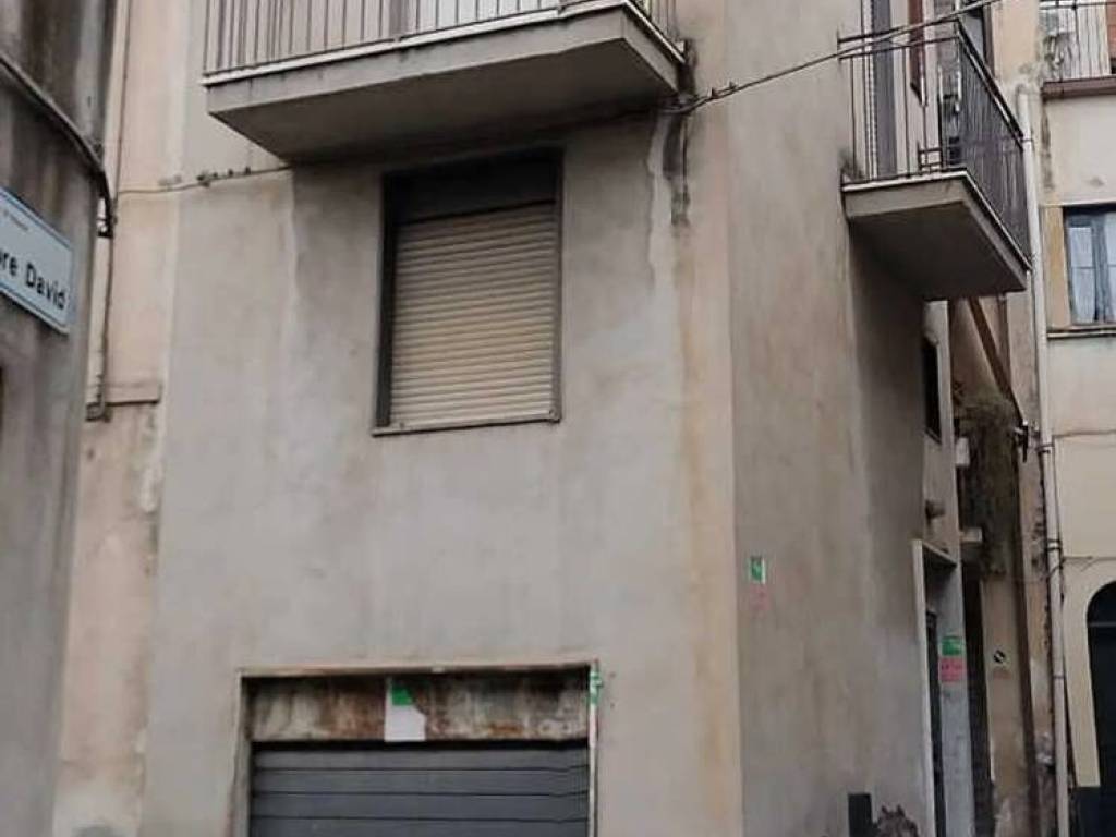 casa indipendente in vendita a Paternò in zona Centro Storico