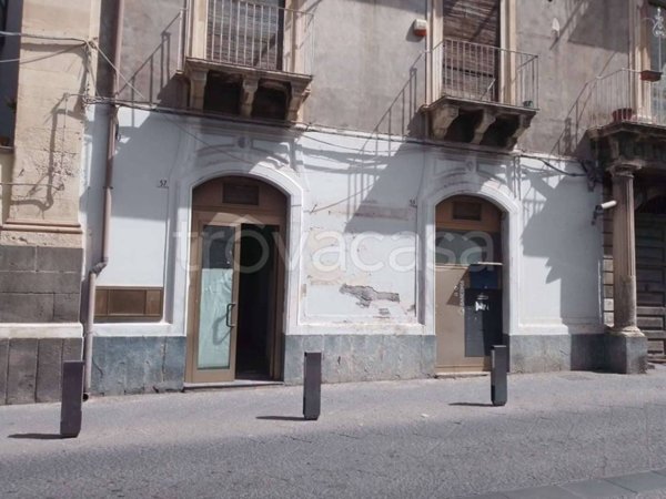negozio in vendita a Paternò in zona Centro Storico