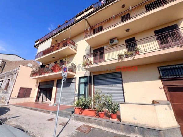 negozio in vendita a Paternò