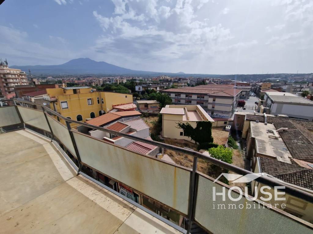 appartamento in vendita a Paternò in zona Centro Storico