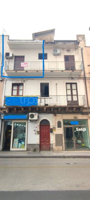 appartamento in vendita a Paternò in zona Centro Storico