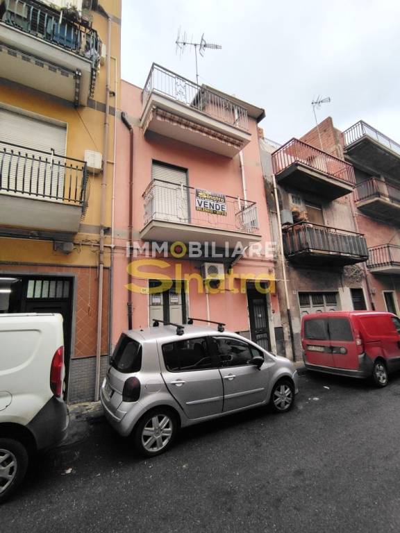casa indipendente in vendita a Paternò in zona Centro Storico