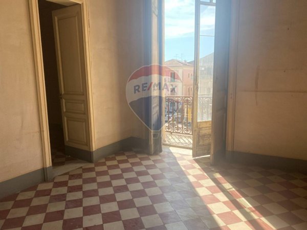 appartamento in vendita a Paternò in zona Centro Storico