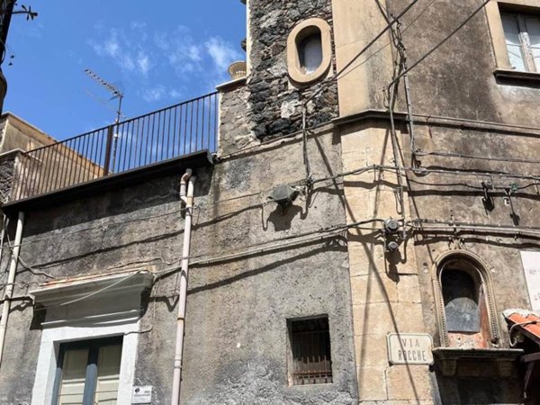 casa indipendente in vendita a Paternò in zona Centro Storico