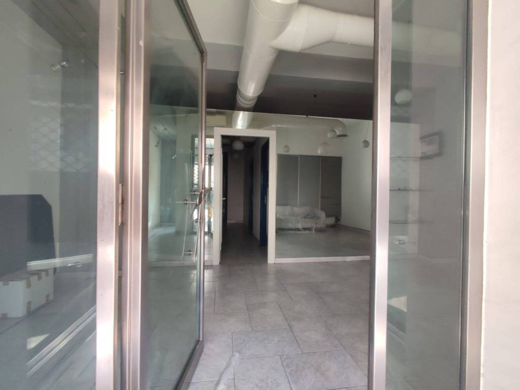 negozio in vendita a Paternò