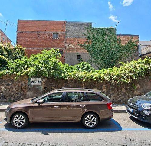 pentavano in vendita a Paternò