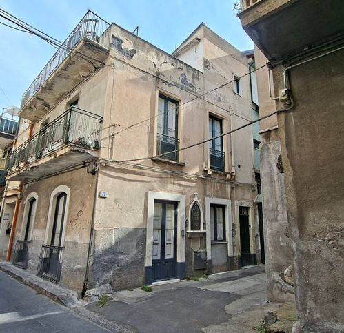 casa indipendente in vendita a Paternò