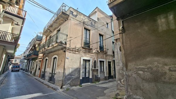 casa indipendente in vendita a Paternò