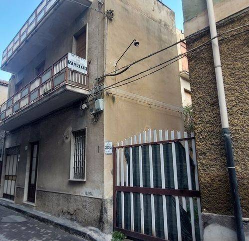 casa indipendente in vendita a Paternò