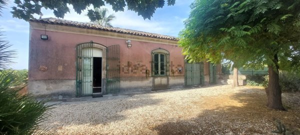 casa indipendente in vendita a Paternò