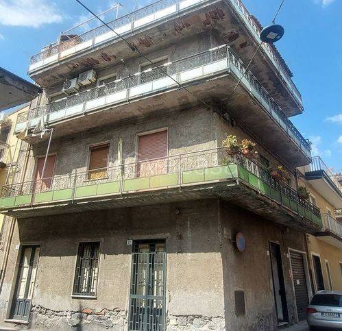 casa indipendente in vendita a Paternò