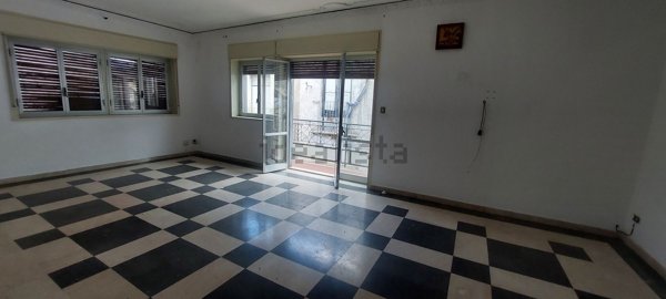 appartamento in vendita a Paternò in zona Centro Storico