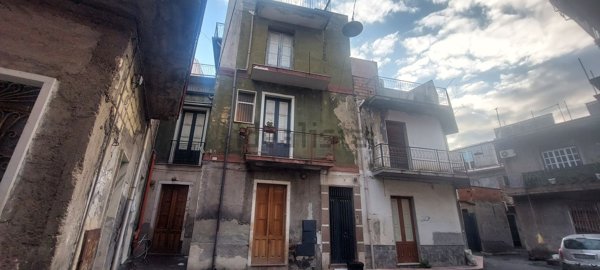 casa indipendente in vendita a Paternò