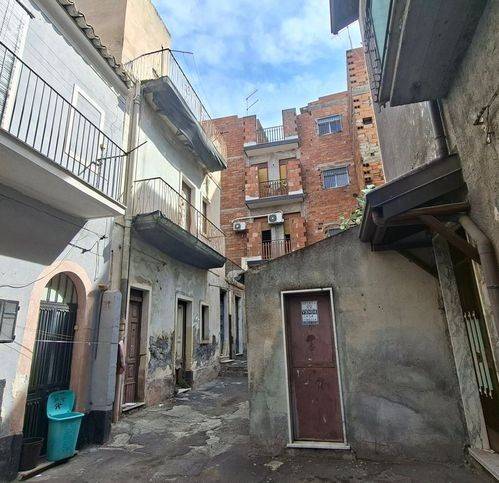 casa indipendente in vendita a Paternò