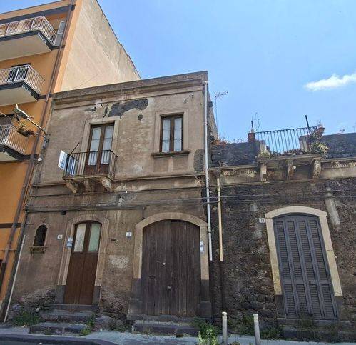 casa indipendente in vendita a Paternò