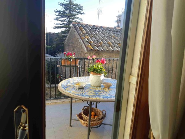 casa indipendente in vendita a Paternò in zona Centro Storico