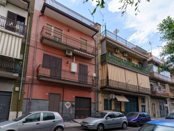 appartamento in vendita a Paternò in zona Centro Storico
