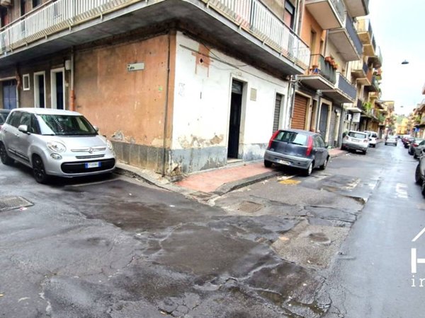 negozio in vendita a Paternò