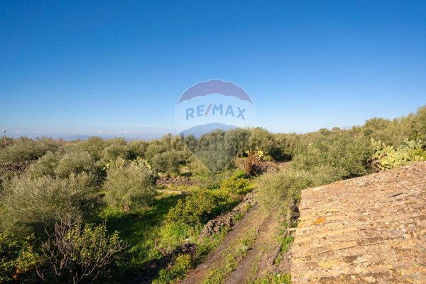 terreno edificabile in vendita a Paternò