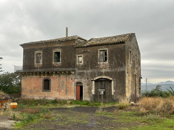 casa indipendente in vendita a Paternò