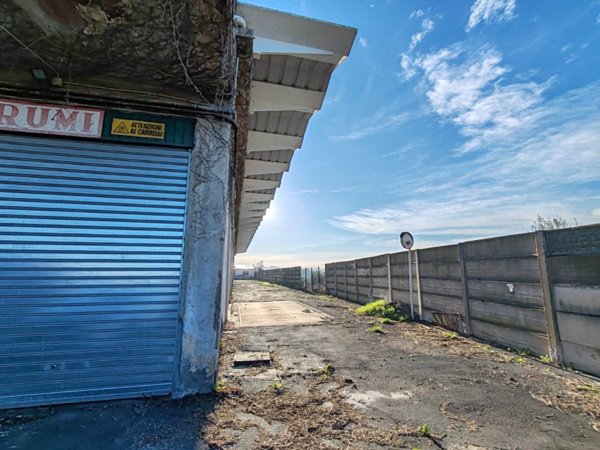 capannone in vendita a Paternò