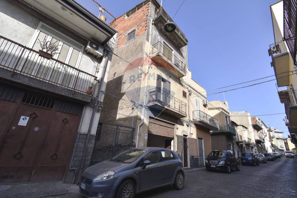 casa indipendente in vendita a Paternò