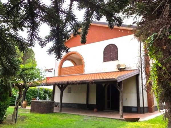 casa indipendente in vendita a Paternò
