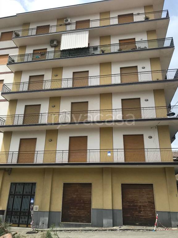 appartamento in vendita a Paternò in zona Centro Storico