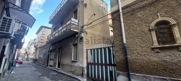 casa indipendente in vendita a Paternò