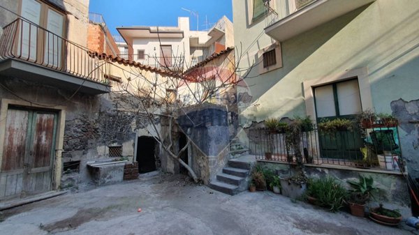 casa indipendente in vendita a Paternò