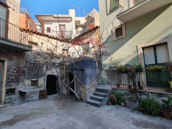 casa indipendente in vendita a Paternò