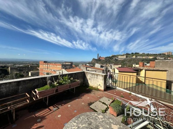 casa indipendente in vendita a Paternò