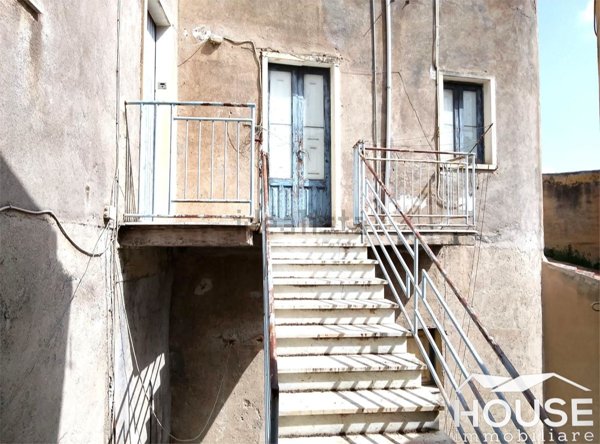 appartamento in vendita a Paternò in zona Centro Storico