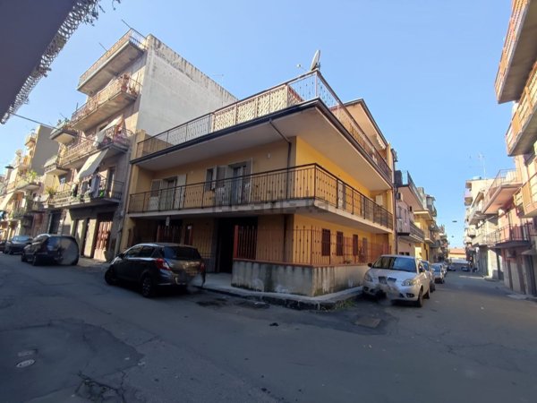 casa indipendente in vendita a Paternò