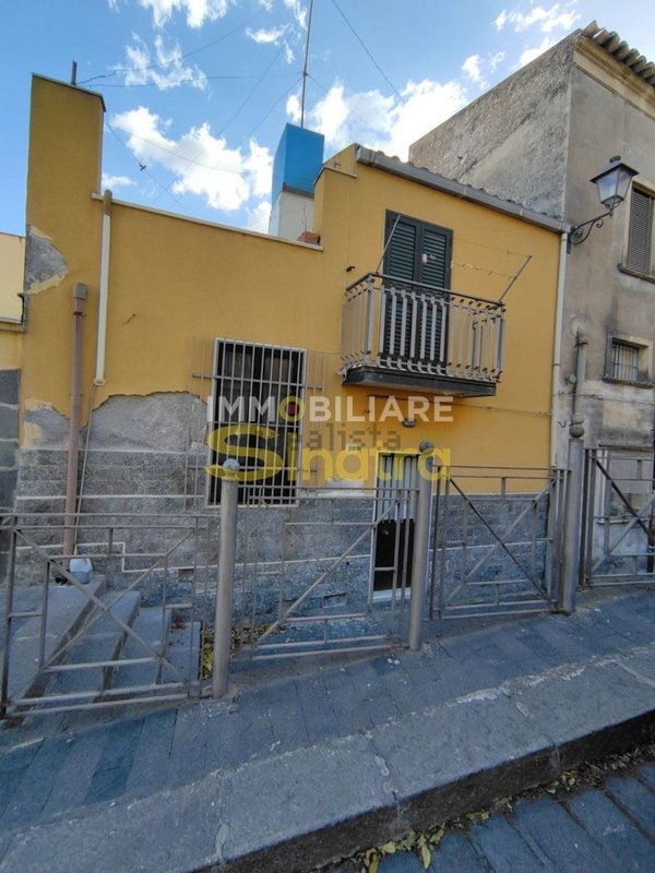 casa indipendente in vendita a Paternò in zona Centro Storico