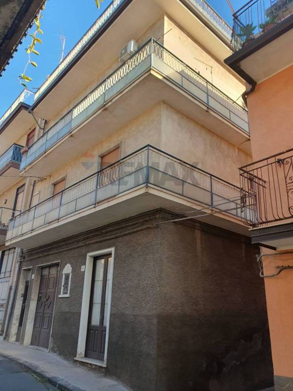 casa indipendente in vendita a Paternò